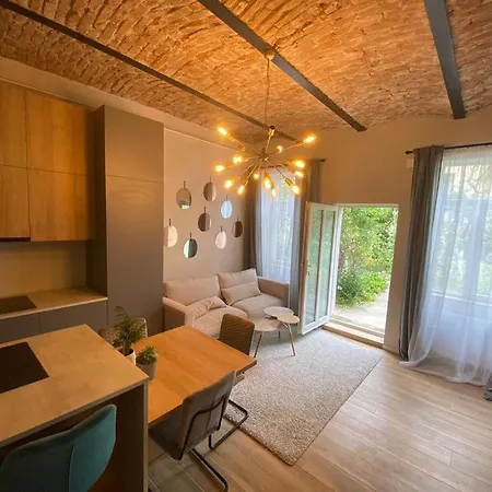 Διαμέρισμα Quiet Oasis In Center *