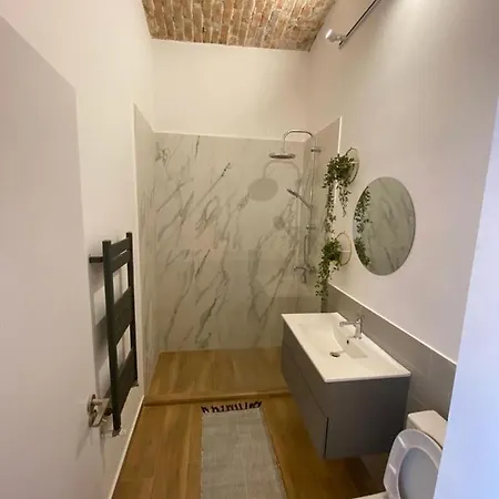 Apartman Quiet Oasis In Center *